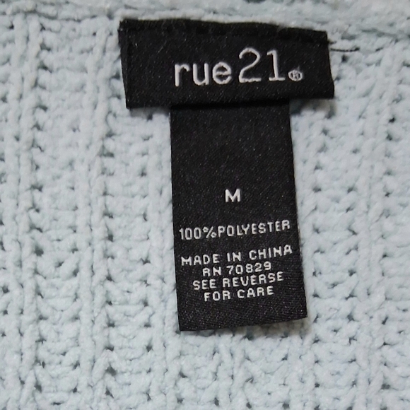 EUC rue 21 Sz. M Blue Long Sleeve Oversize Pullover Sweater - Picture 2 of 12